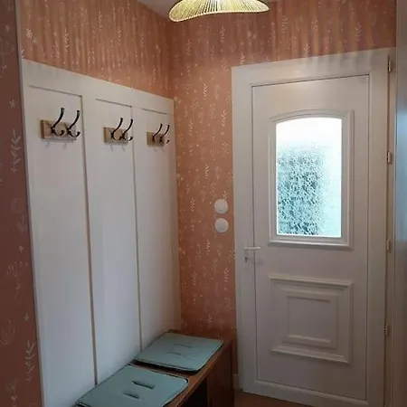 Дом отдыха Maison De Bourg Au Calme Сен-Ирье-сюр-Шарант